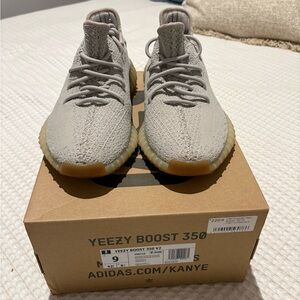 Adidas Yeezy Boost 350 V2 | Sesame